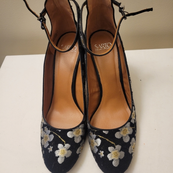 Franco Sarto Floral Ankle Strap Pumps - Size:11 - Picture 3 of 9